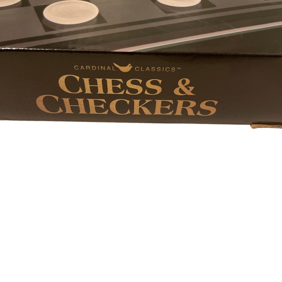 Clear Chess and Checker Set with Beautiful glass Board. - Picture 4 of 6